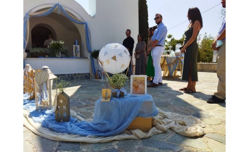 Στολισμός βάπτισης με θέμα αερόστατο